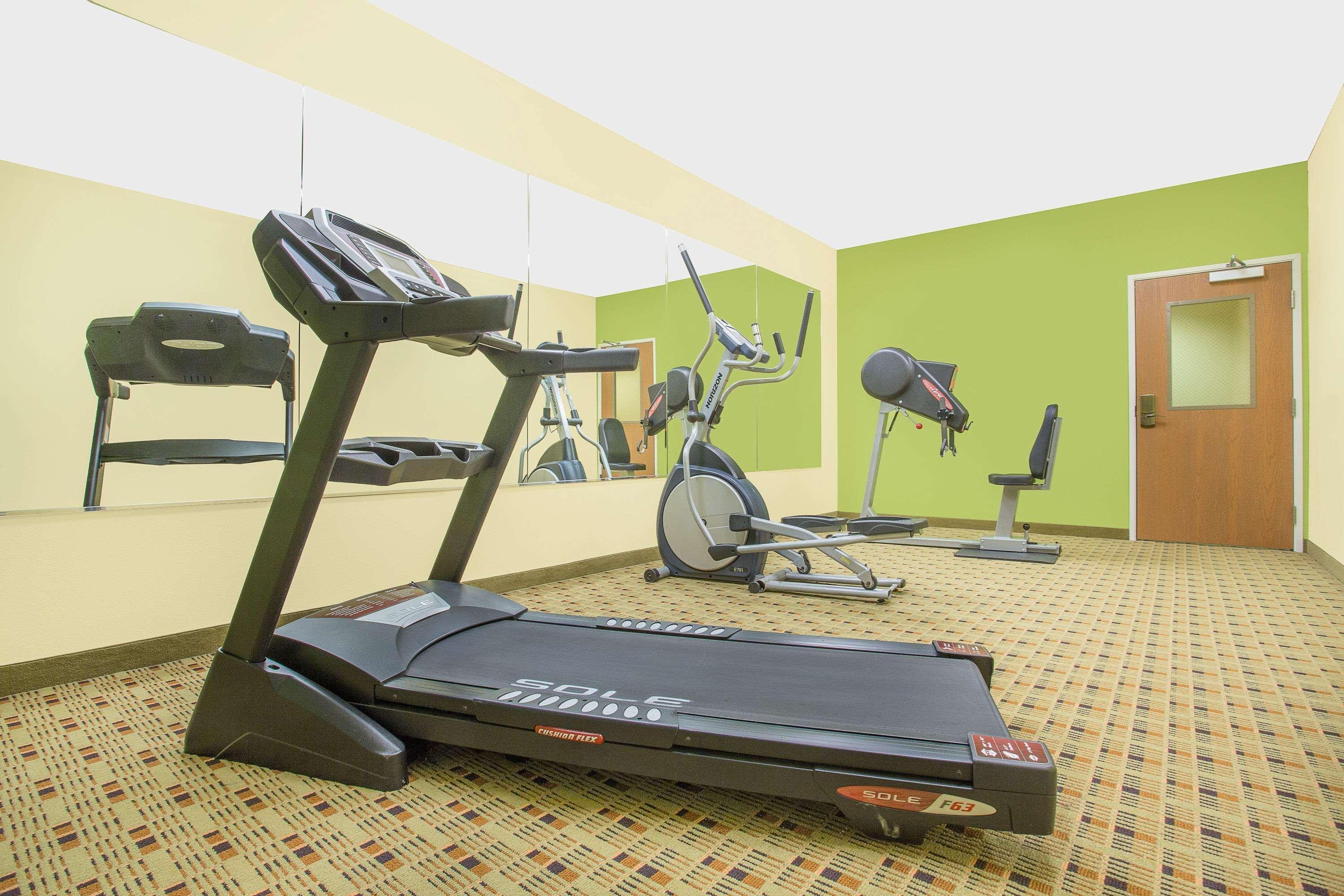 Microtel Inn & Suites By Wyndham Tuscumbia/Muscle Shoals Buitenkant foto
