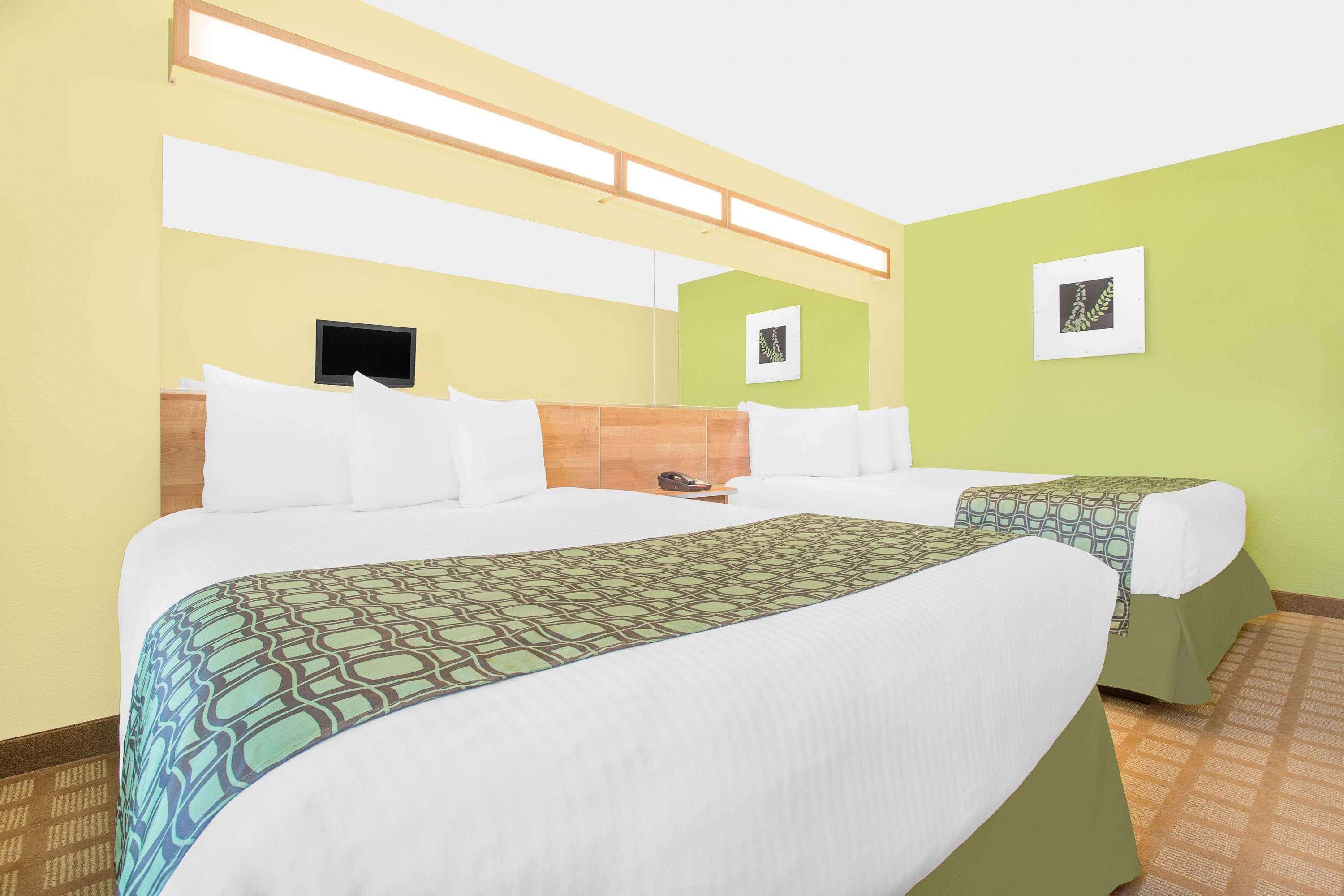 Microtel Inn & Suites By Wyndham Tuscumbia/Muscle Shoals Buitenkant foto