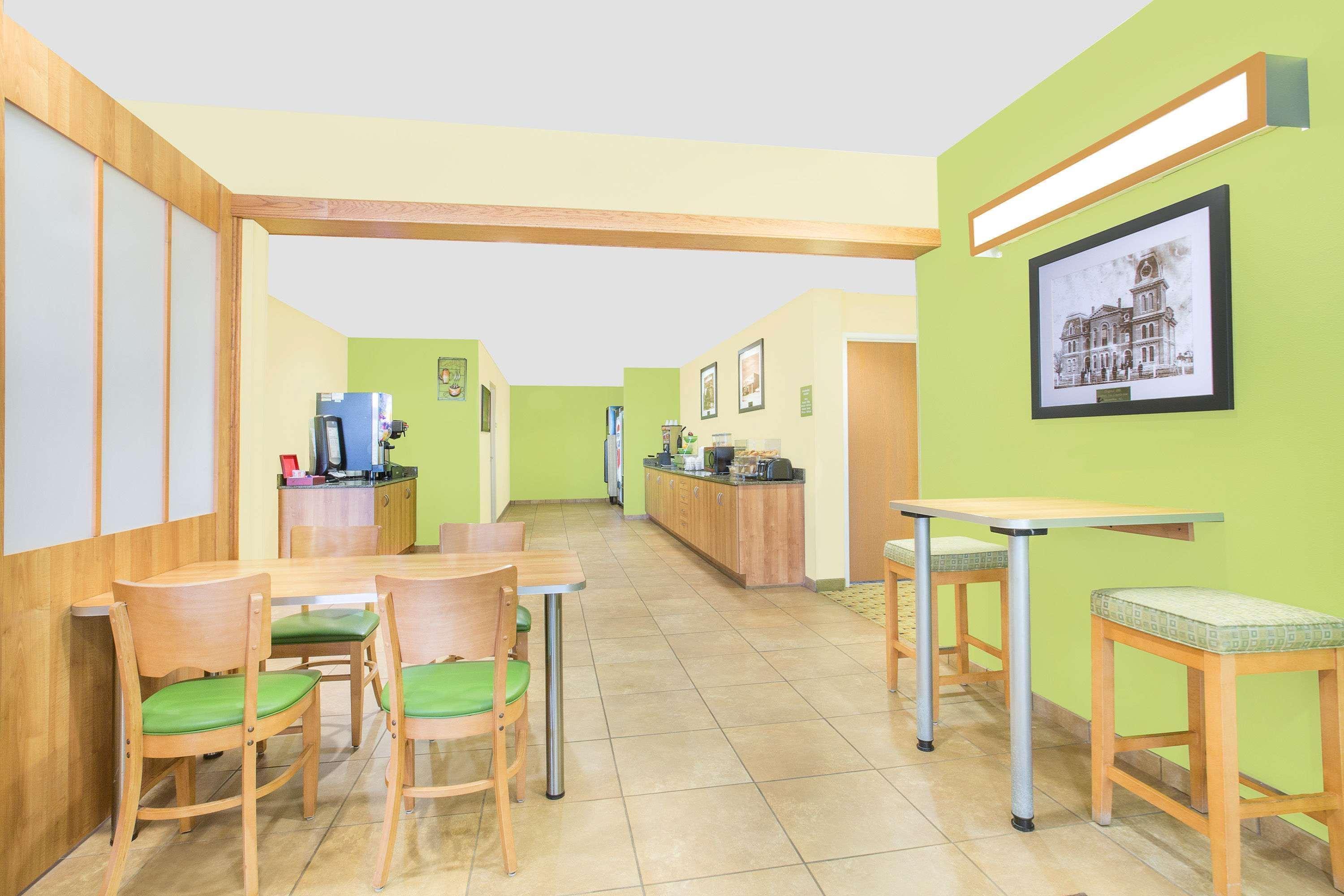 Microtel Inn & Suites By Wyndham Tuscumbia/Muscle Shoals Buitenkant foto
