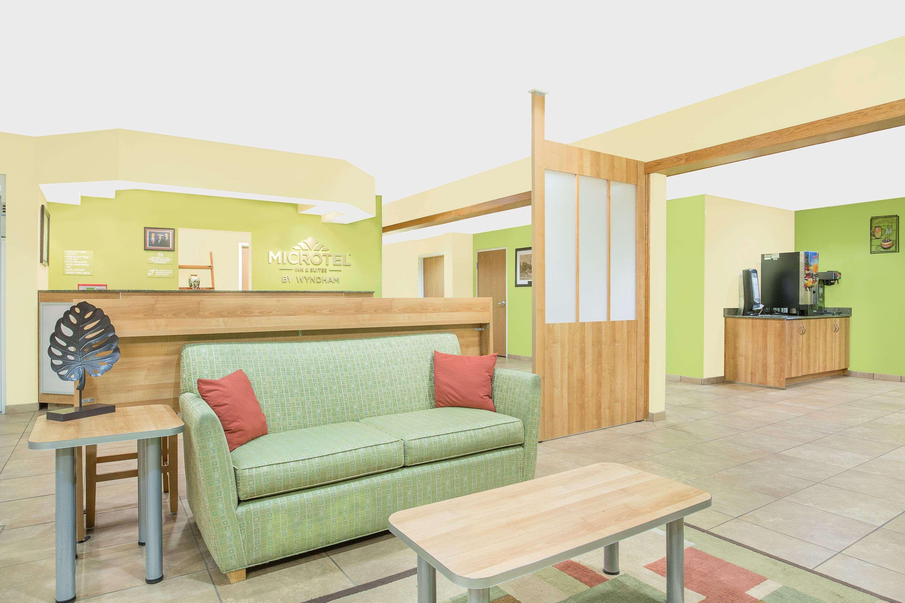 Microtel Inn & Suites By Wyndham Tuscumbia/Muscle Shoals Buitenkant foto