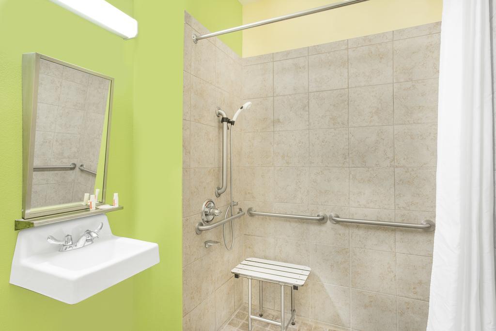 Microtel Inn & Suites By Wyndham Tuscumbia/Muscle Shoals Buitenkant foto